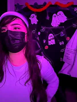 Snapshot of Anonnymsk chatting on 10-29-25, 06:15 Anonnymsk online show from 10-29-25, 06:15