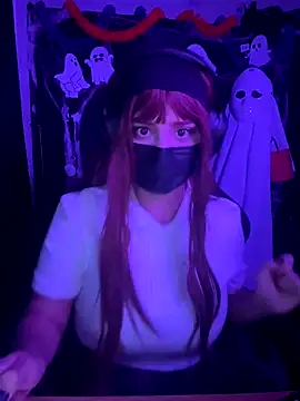 Snapshot of Anonnymsk chatting on 10-31-25, 05:30 Anonnymsk online show from 10-31-25, 05:30