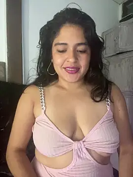 EmilyNoir1 online show from 07-13-26, 12:13