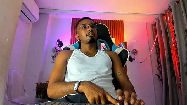 Darwin mayo online show from 11-18-25, 05:39