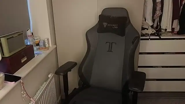 Lilly-Luscious online show from 02-09-26, 07:56