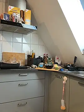 Snapshot of SweetTeenGirl chatting on 09-29-25, 10:31 SweetTeenGirl online show from 09-29-25, 10:31