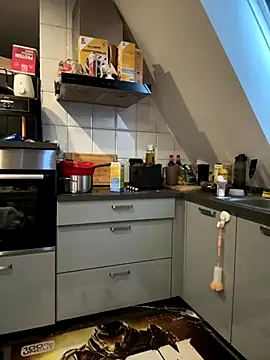 Snapshot of SweetTeenGirl chatting on 10-08-25, 12:03 SweetTeenGirl online show from 10-08-25, 12:03