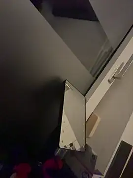 Snapshot of SweetTeenGirl chatting on 11-18-25, 08:35 SweetTeenGirl online show from 11-18-25, 08:35