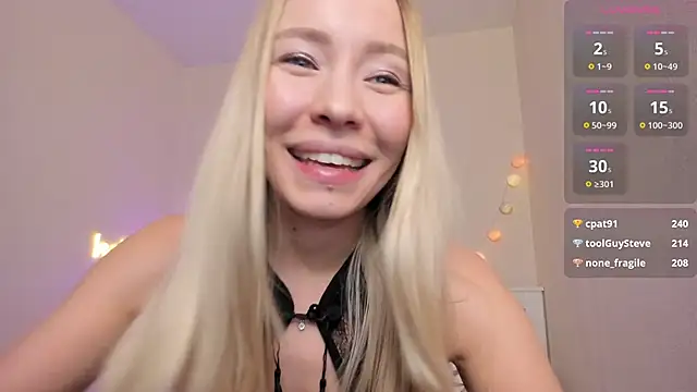 Snapshot of DanaCandy chatting on 01-09-25, 11:02 DanaCandy online show from 01-09-25, 11:02
