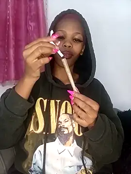 GoldSnowXxX online show from 04-17-26, 05:38