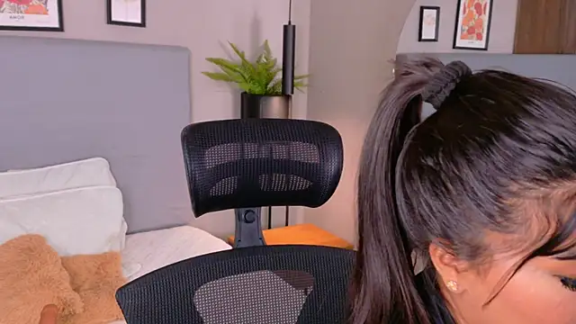 LanaRozz online show from 07-23-26, 01:58