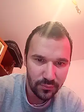 Snapshot of Ionut899@xh chatting on 10-01-25, 07:58 Ionut899xh online show from 10-01-25, 07:58