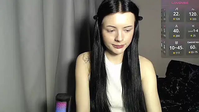 Snapshot of EvaXanny chatting on 02-15-26, 01:52 EvaXanny online show from 02-15-26, 01:52
