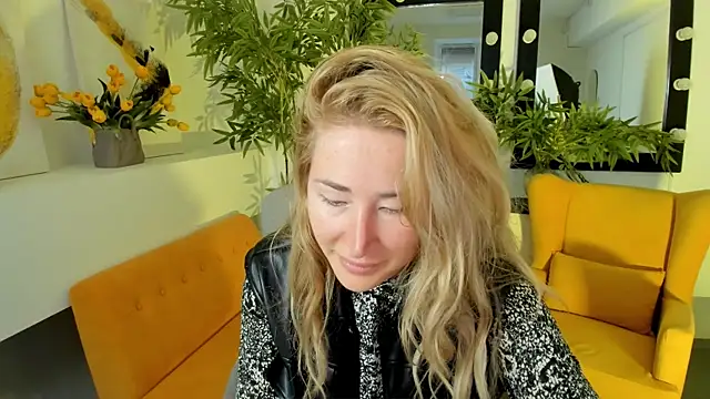 AstraMonroe online show from 09-26-25, 05:11