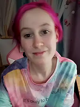 Fuzzy Unicorn online show from 10-17-25, 06:54