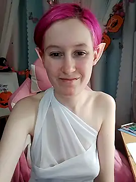 Fuzzy Unicorn online show from 10-31-25, 07:04