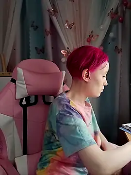 Fuzzy Unicorn online show from 11-08-25, 07:34