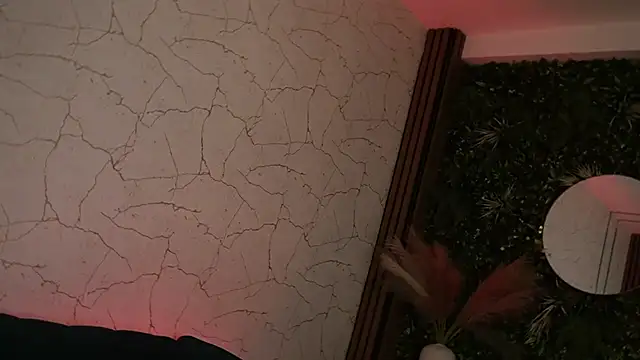 angel wow  online show from 12-18-25, 05:13