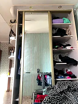 MiraReach online show from 10-20-25, 03:40