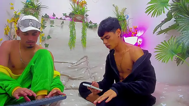 Brownie Lovers online show from 11-03-25, 08:32