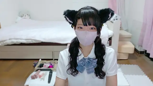 Snapshot of clara_6x9 chatting on 10-04-25, 03:21 clara 6x9 online show from 10-04-25, 03:21