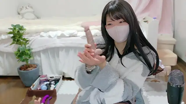 Snapshot of clara_6x9 chatting on 03-15-26, 01:17 clara 6x9 online show from 03-15-26, 01:17