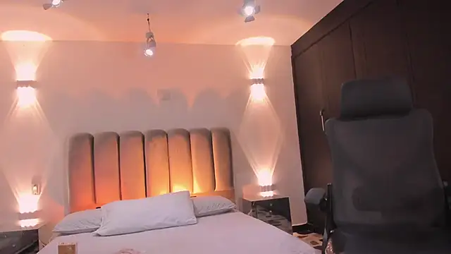 Snapshot of AlliceLover chatting on 09-09-25, 11:21 AlliceLover online show from 09-09-25, 11:21