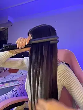 Lia  1 online show from 03-10-26, 06:13