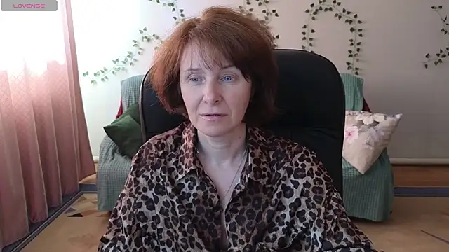 Lia Tito online show from 06-13-26, 05:49