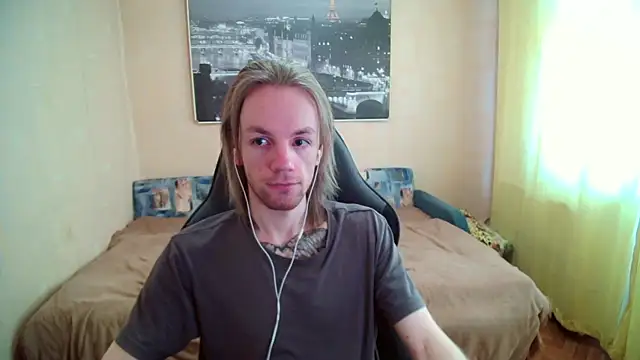 Snapshot of AdamDickens chatting on 09-12-25, 08:58 AdamDickens online show from 09-12-25, 08:58