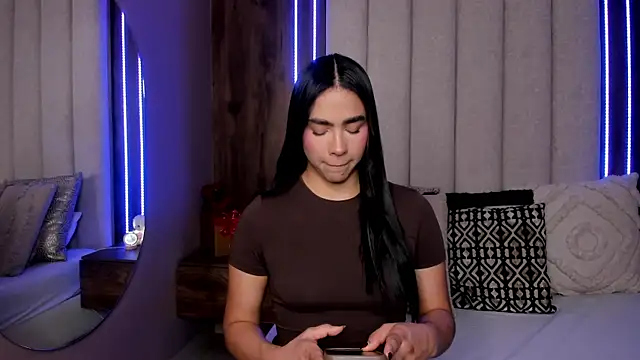 LucySalvatore  online show from 04-22-26, 02:25