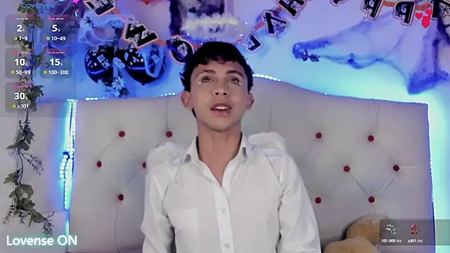 Snapshot of Princeapolo_anki chatting on 10-18-25, 09:26 Princeapolo anki online show from 10-18-25, 09:26