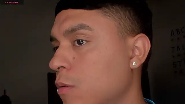 Snapshot of ANGELOGAO chatting on 12-15-25, 10:47 ANGELOGAO online show from 12-15-25, 10:47