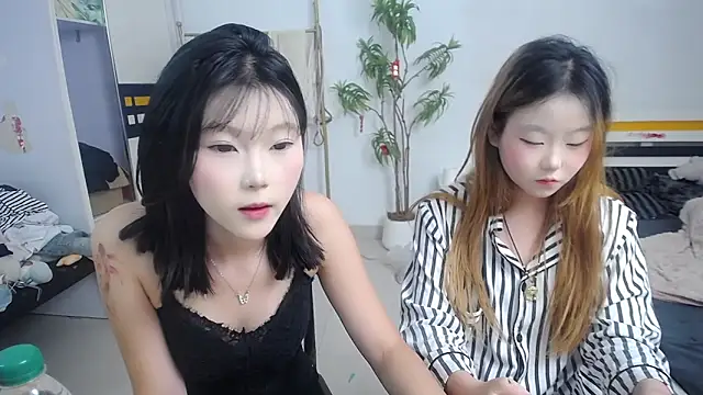 Babygirls523 online show from 09-27-25, 04:45