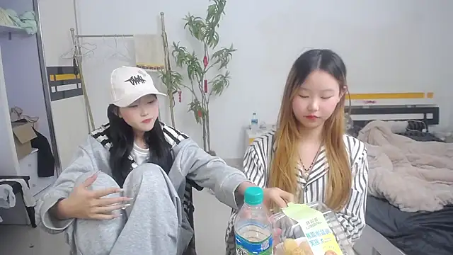 Babygirls523 online show from 10-23-25, 12:48