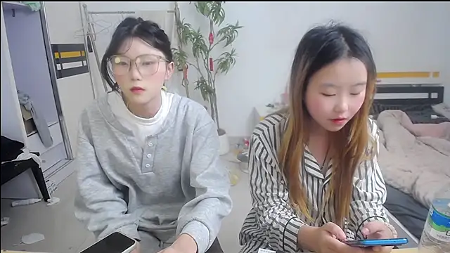 Babygirls523 online show from 11-04-25, 03:33