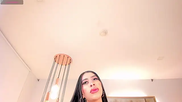 Snapshot of LeahLombardi_ chatting on 01-08-26, 03:42 LeahLombardi online show from 01-08-26, 03:42