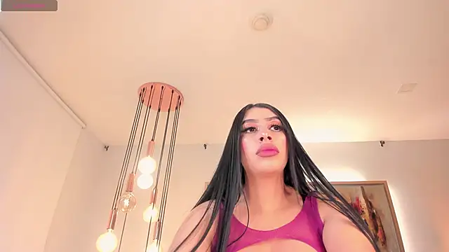 Snapshot of LeahLombardi_ chatting on 01-10-26, 03:30 LeahLombardi online show from 01-10-26, 03:30