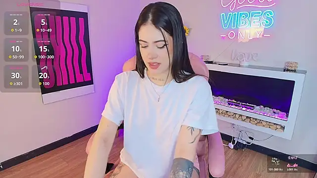 Alice Vixen online show from 03-04-26, 12:33