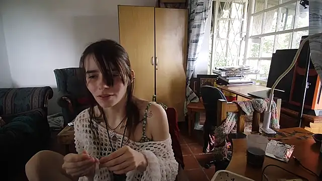 Snapshot of the_holy_t chatting on 12-21-25, 10:22 the holy t online show from 12-21-25, 10:22