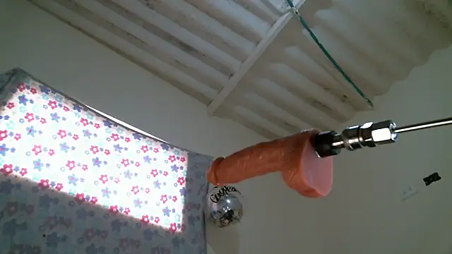 Snapshot of Monserrat_Sweet chatting on 11-27-25, 07:05 Monserrat Sweet online show from 11-27-25, 07:05