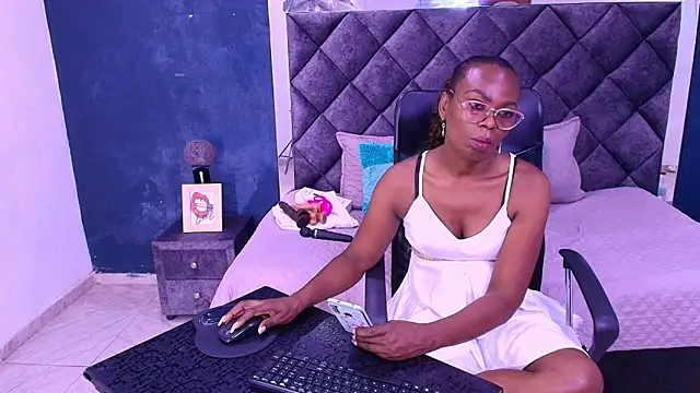 Snapshot of ebony__jheim chatting on 02-27-26, 12:49 ebony jheim online show from 02-27-26, 12:49