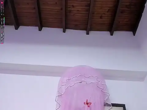 Snapshot of Avi_Winklar chatting on 03-10-26, 04:06 Avi Winklar online show from 03-10-26, 04:06