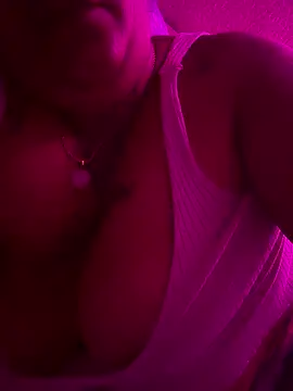 Snapshot of valen1891 chatting on 01-08-26, 08:27 valen1891 online show from 01-08-26, 08:27