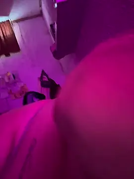 Snapshot of valen1891 chatting on 01-11-26, 11:26 valen1891 online show from 01-11-26, 11:26