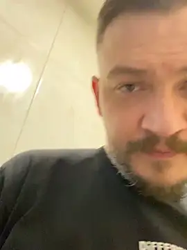 Snapshot of Salih0634 chatting on 03-10-26, 01:05 Salih0634 online show from 03-10-26, 01:05