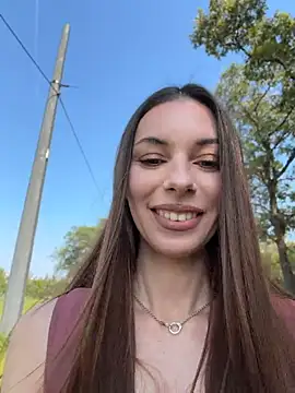 Snapshot of Amelie_Crosby chatting on 07-27-26, 01:29 Amelie Crosby online show from 07-27-26, 01:29