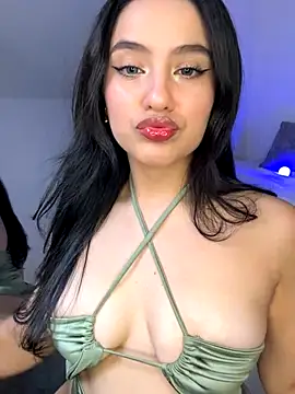 Snapshot of lunatorch chatting on 10-14-25, 05:03 lunatorch online show from 10-14-25, 05:03