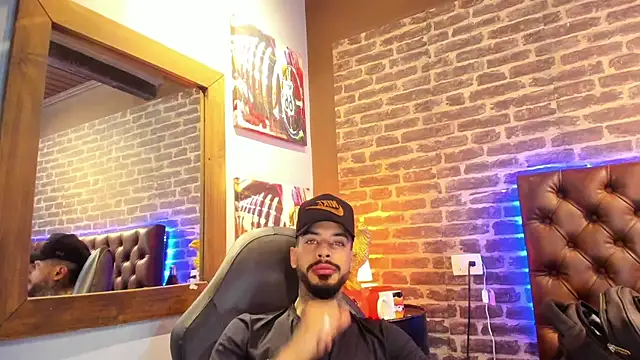 VinzenzRizzo online show from 10-29-25, 04:15