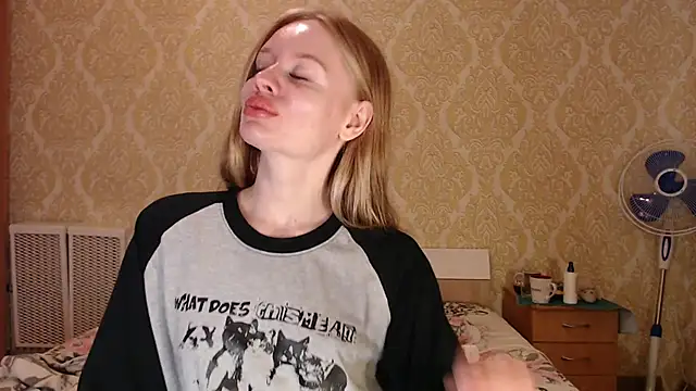 Kitkaat00 online show from 04-29-26, 11:22