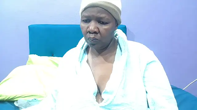 NaughtyChubbyZoe online show from 10-05-25, 05:28