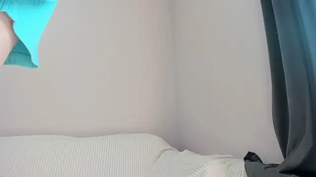 Snapshot of GraceBrawn chatting on 09-15-25, 05:40 GraceBrawn online show from 09-15-25, 05:40