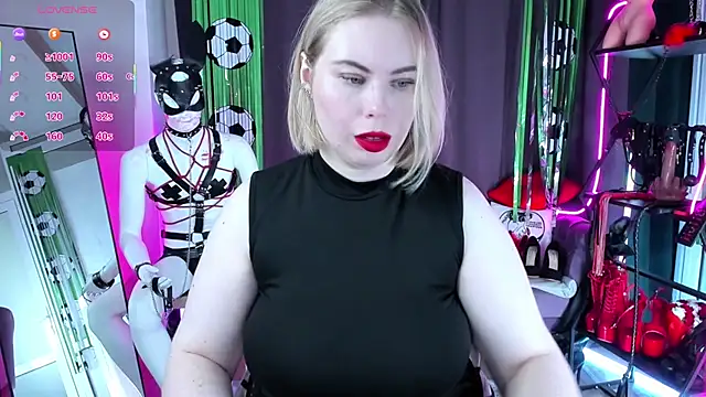 Snapshot of Anna_Maxwell chatting on 07-21-26, 02:03 Anna Maxwell online show from 07-21-26, 02:03