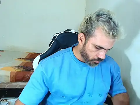 Snapshot of max_love255 chatting on 01-17-26, 12:48 max love255 online show from 01-17-26, 12:48